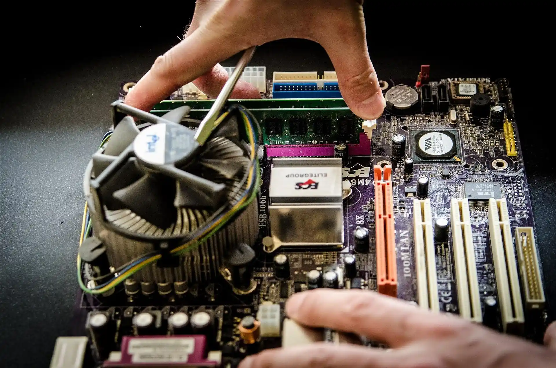 Mise en place d'une carte mère Asus avec processeur Intel